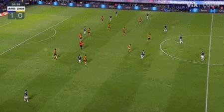 九游娱乐app下载-阿根廷5-0赞比亚！正赛5连胜 梅西无私让点+连续21年为国家队破门